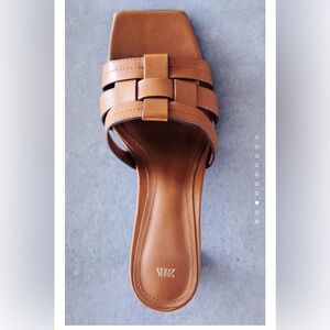 💫Zara Leather Block Heel Sandals - New💫